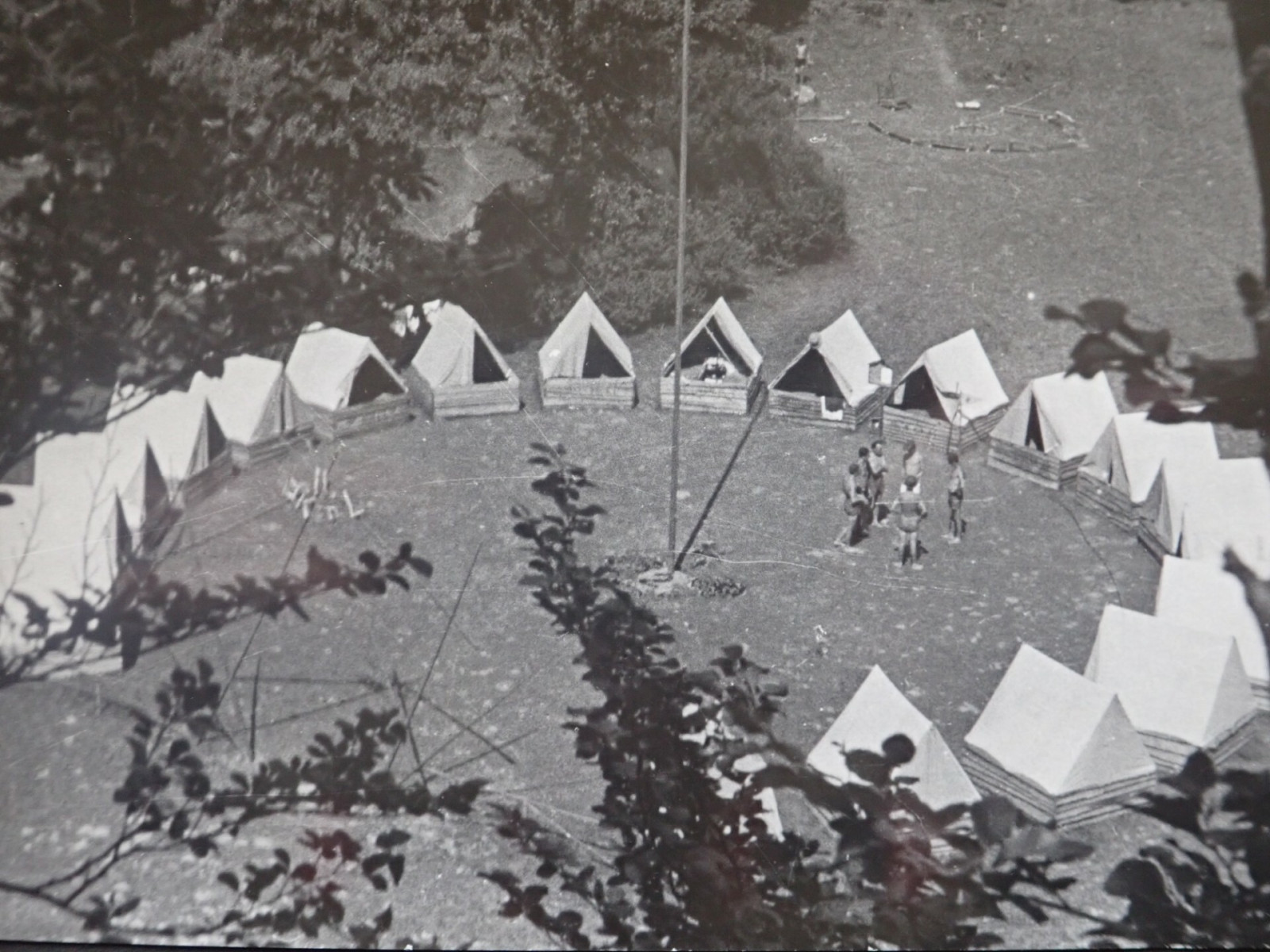Tábor 2. oddílu v Potštejně v roce 1946. Vedoucím byl br. J. Šturma – Mik.