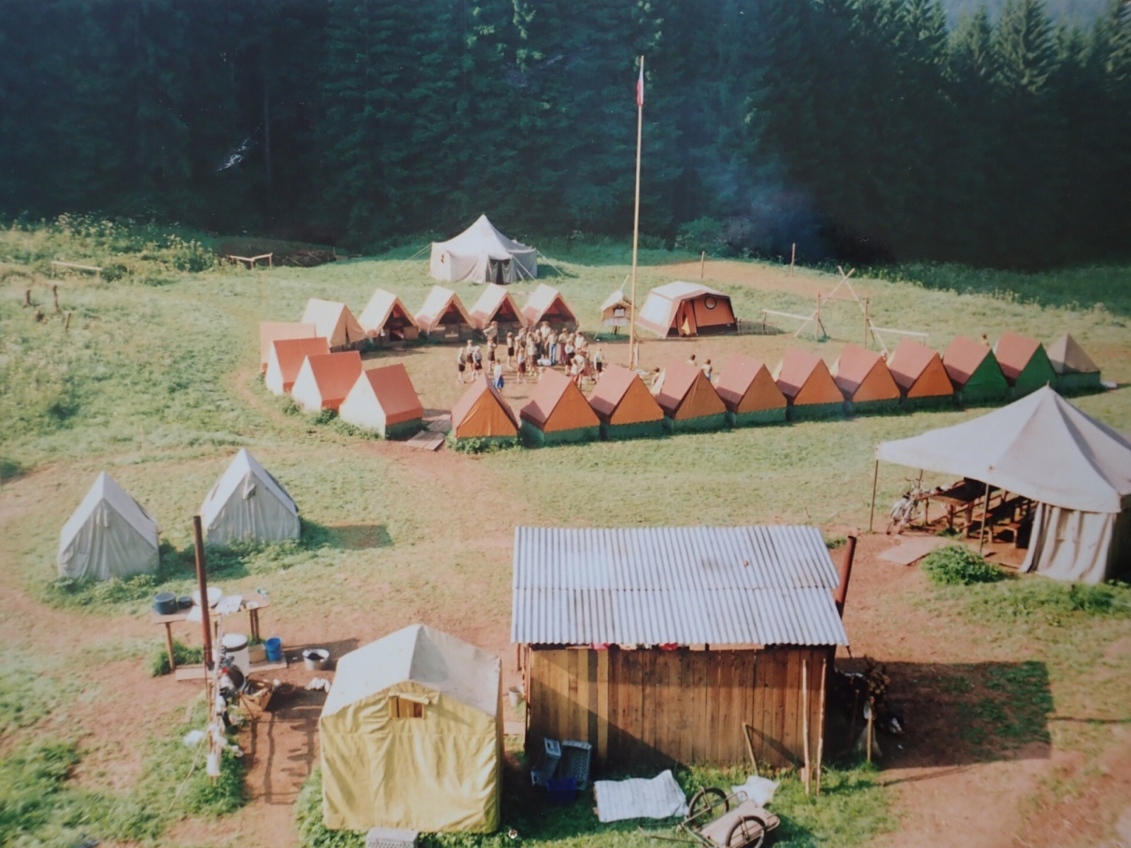 Tábor 1. a 2. smečky vlčat v roce 1991 na Kateřině